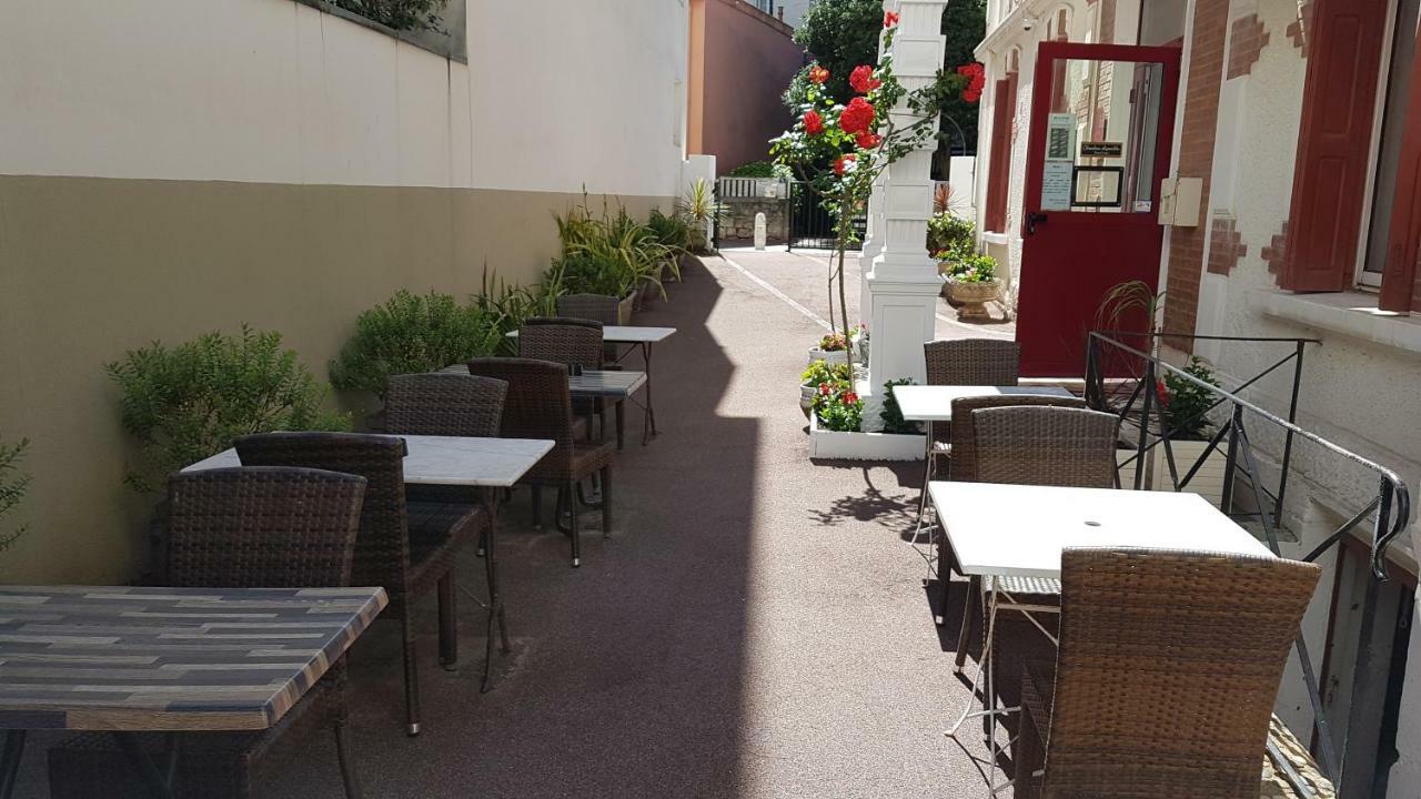 Hotel Magenta